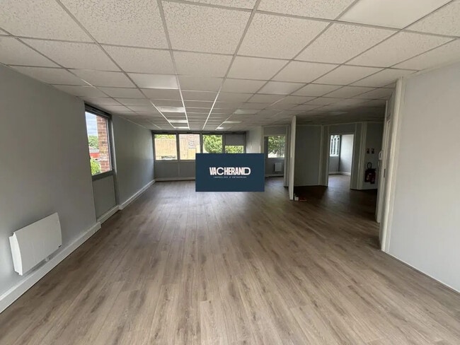 Plus de détails pour Bureau à vendre