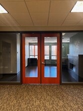 1903-1907 E Wayzata Blvd, Wayzata, MN à louer Hall d’entrée– Image 2 sur 2