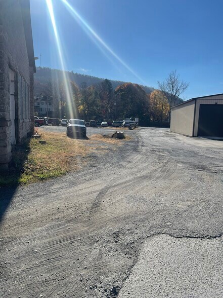 431 E Broad St, Tamaqua, PA à vendre - Photo de l’immeuble – Image 3 sur 14