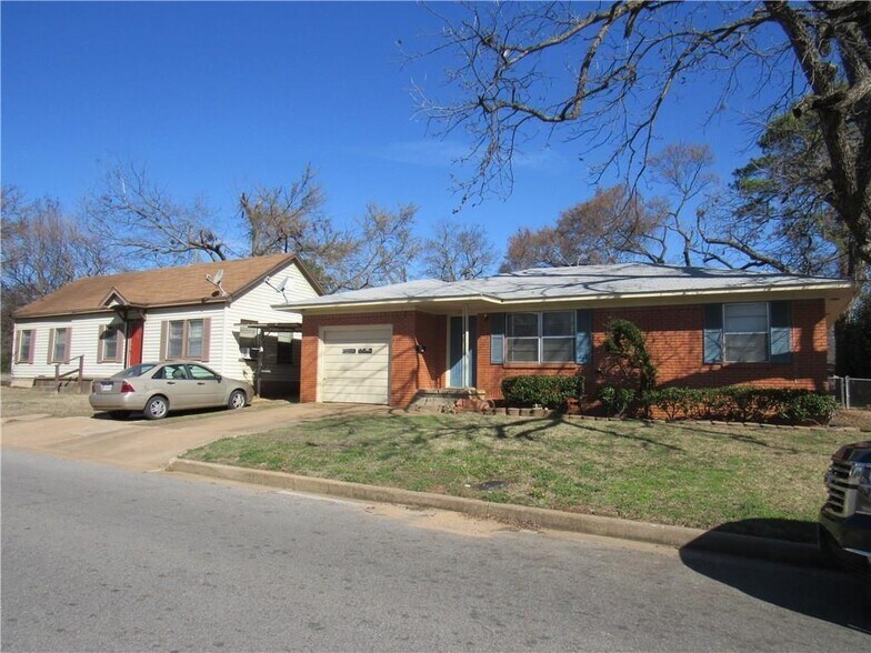 611 W Murray St, Denison, TX à vendre - Photo principale – Image 1 sur 1