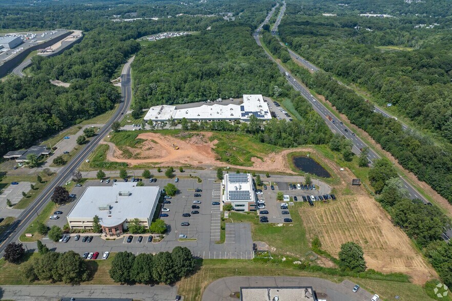 100 Centerpoint, Middletown, CT à vendre - Photo de l’immeuble – Image 2 sur 19