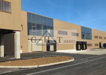 Industriel/Logistique dans Tremblay-en-France à vendre - Photo de l’immeuble – Image 1 sur 8