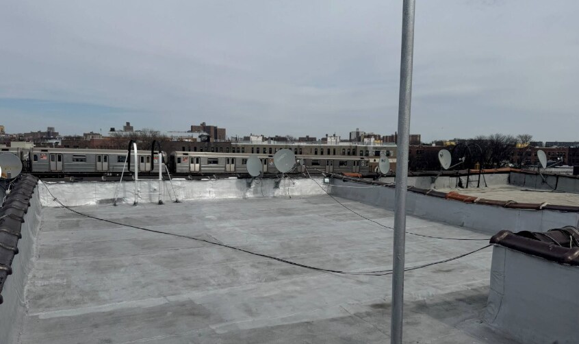 149 Rockaway Pky, Brooklyn, NY à vendre - Photo de l’immeuble – Image 3 sur 9