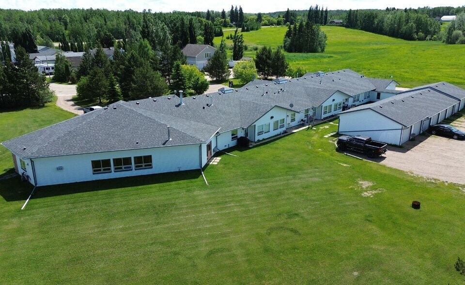 9606 101 Av, Plamondon, AB à vendre - Photo de l’immeuble – Image 2 sur 11