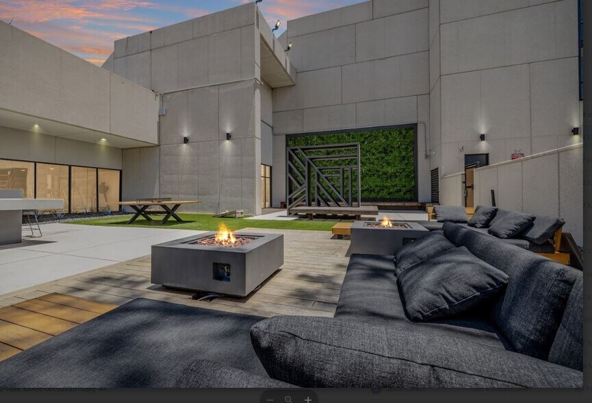 14703 Park Row, Houston, TX à louer - Photo de l’immeuble – Image 3 sur 11