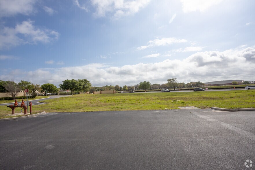 1751 Fortune Rd, Kissimmee, FL à louer - Photo principale – Image 1 sur 5