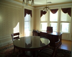 1779 Elm St, Manchester, NH à louer Photo intérieure– Image 2 sur 14