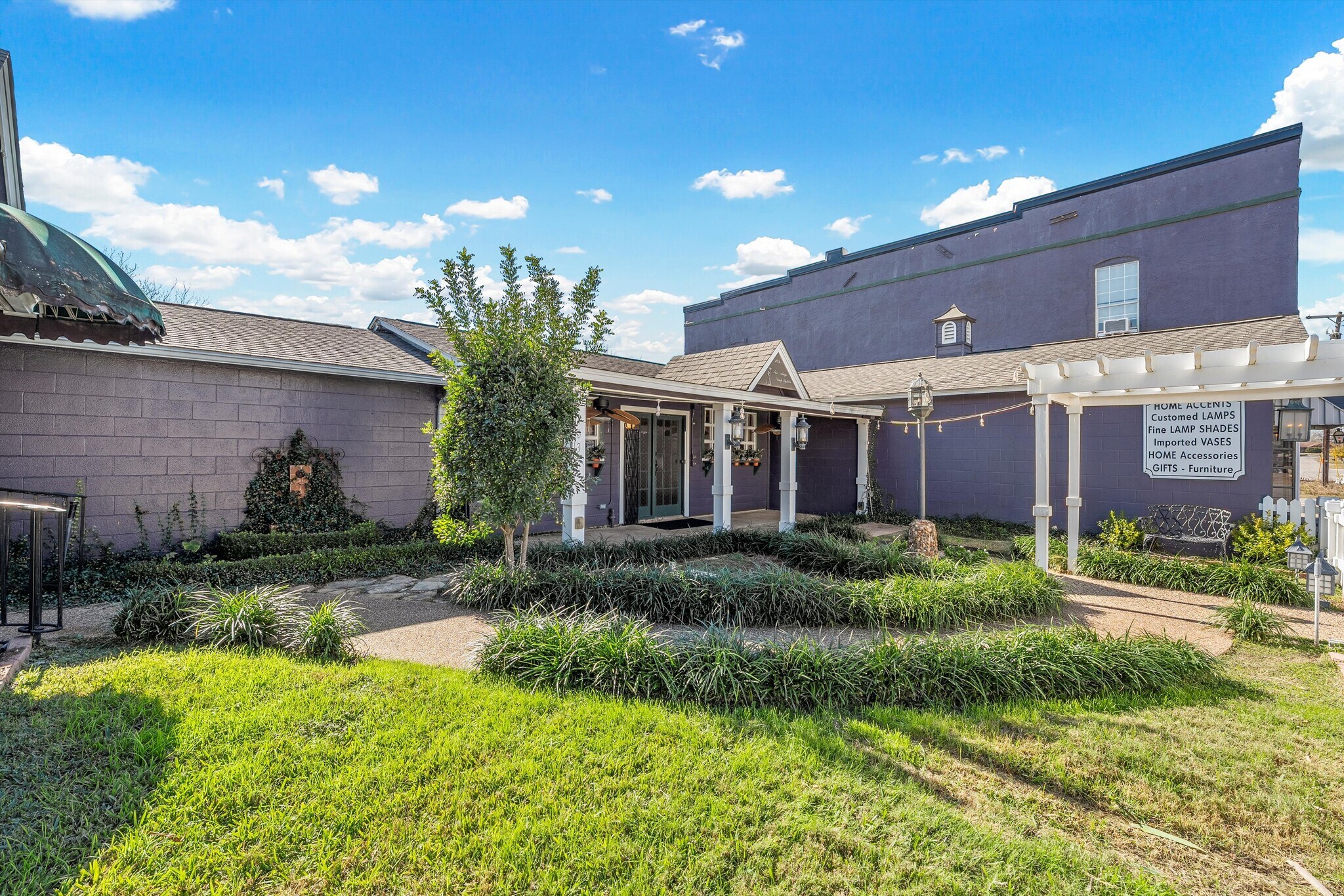 103-105 E Center Street, Lorena, TX à vendre Photo de l’immeuble– Image 1 sur 50