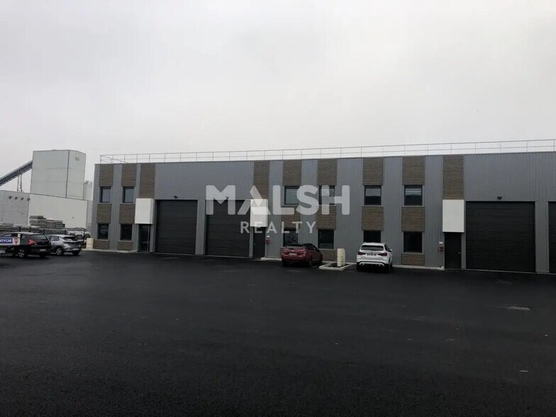 Local d’activités dans Villefranche-sur-Saône à louer - Photo de l’immeuble – Image 3 sur 6