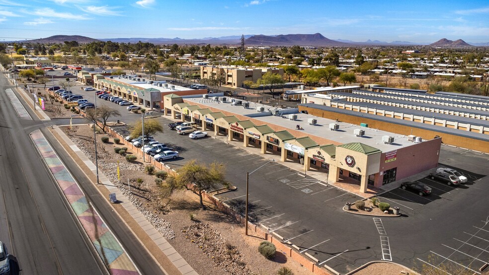 5650 S 12th Ave, Tucson, AZ à louer - Photo de l’immeuble – Image 3 sur 14