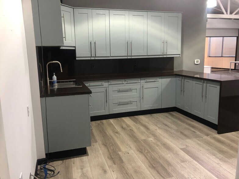 2102 Dennison St, Oakland, CA à louer - Photo intérieure – Image 3 sur 6