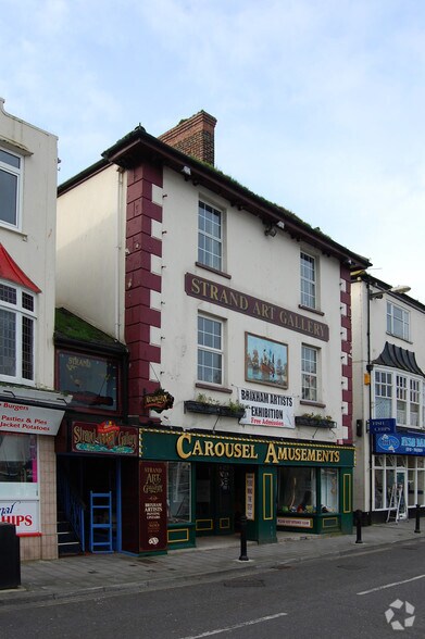 2 The Strand, Brixham à louer - Photo de l’immeuble – Image 3 sur 20