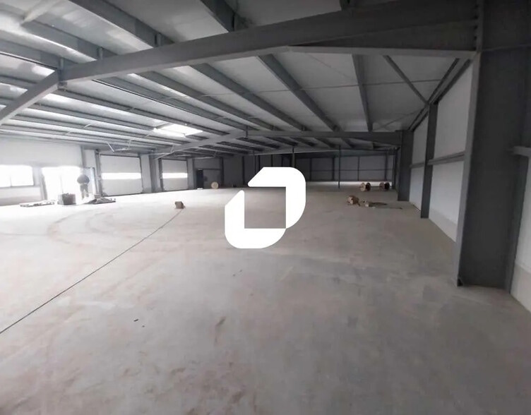 Local d’activités dans Générac à louer - Photo intérieure – Image 2 sur 7