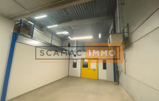 Plus de détails pour Local d’activités à vendre