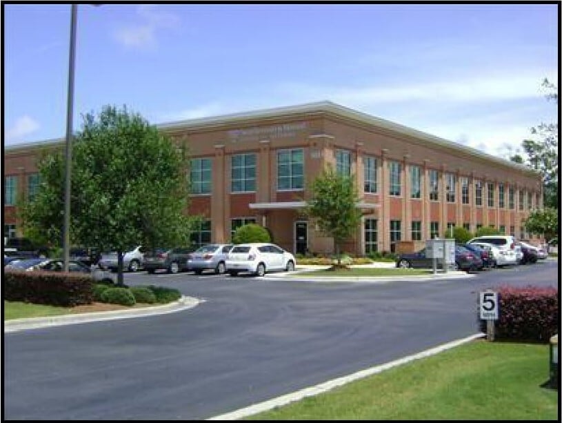 1015 Ashes Dr, Wilmington, NC à louer Photo de l’immeuble– Image 1 sur 2