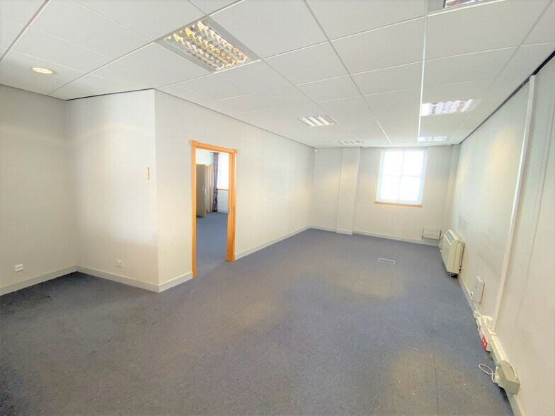 93-95 High St, Dumfries à louer - Photo de l’immeuble – Image 2 sur 10