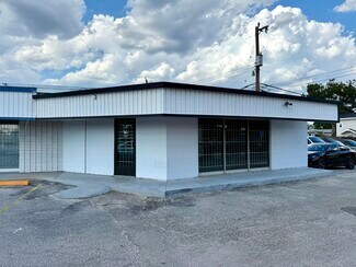 Plus de détails pour 3106-3122 West Ave, San Antonio, TX - Bureau/Local commercial à louer