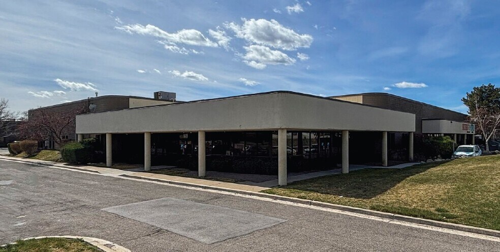 1325 W 2200 S, Salt Lake City, UT à louer - Photo de l’immeuble – Image 1 sur 1