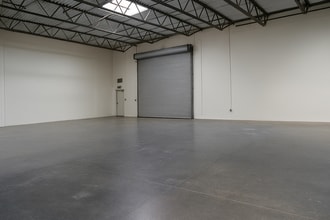 1660 S Grove Ave, Ontario, CA à louer Photo intérieure– Image 1 sur 2