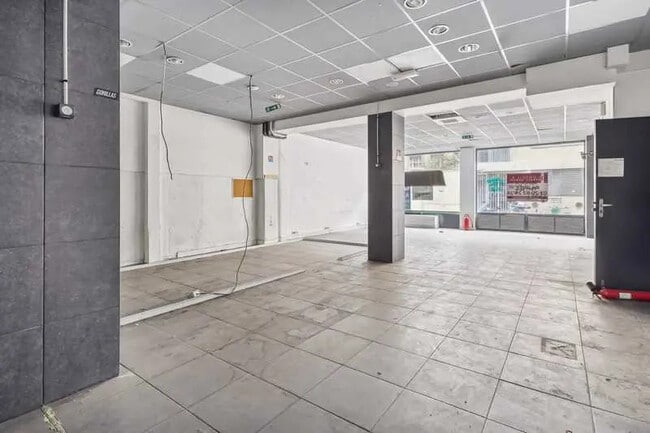 Plus de détails pour 2 Place D'Aligre, Paris - Local commercial à vendre
