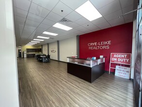 3484 W Wedington Dr, Fayetteville, AR à louer Hall d’entrée– Image 2 sur 10