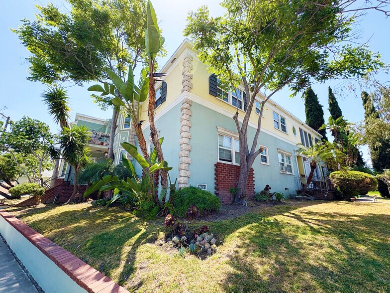 1000-1002 S Ridgeley Dr, Los Angeles, CA à vendre - Photo de l’immeuble – Image 2 sur 30