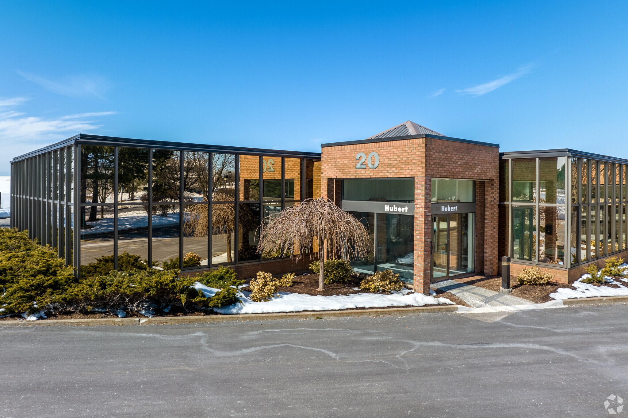 20 Valleywood Dr, Markham, ON à louer Photo principale– Image 1 sur 5