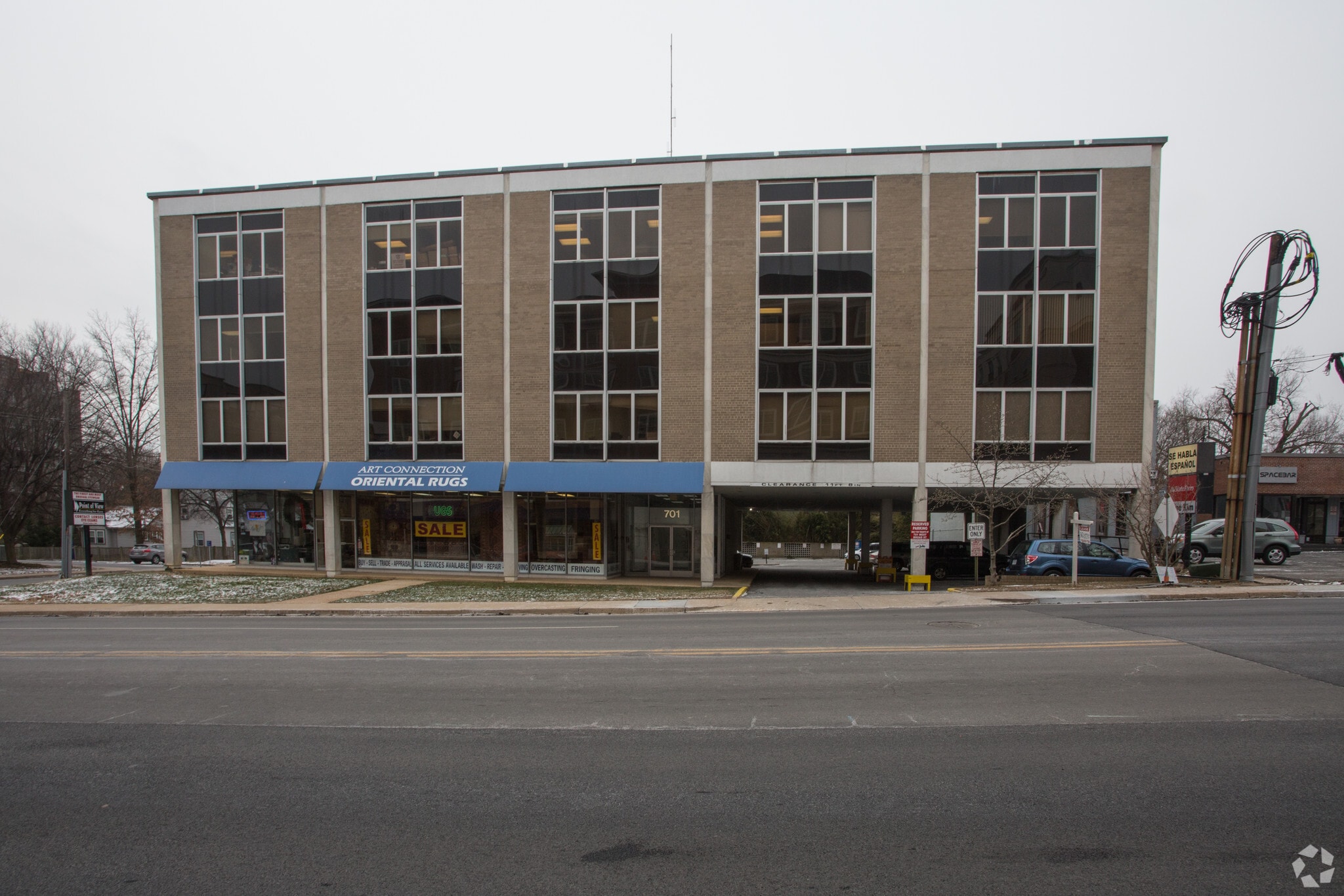 701 W Broad St, Falls Church, VA à louer Photo principale– Image 1 sur 30