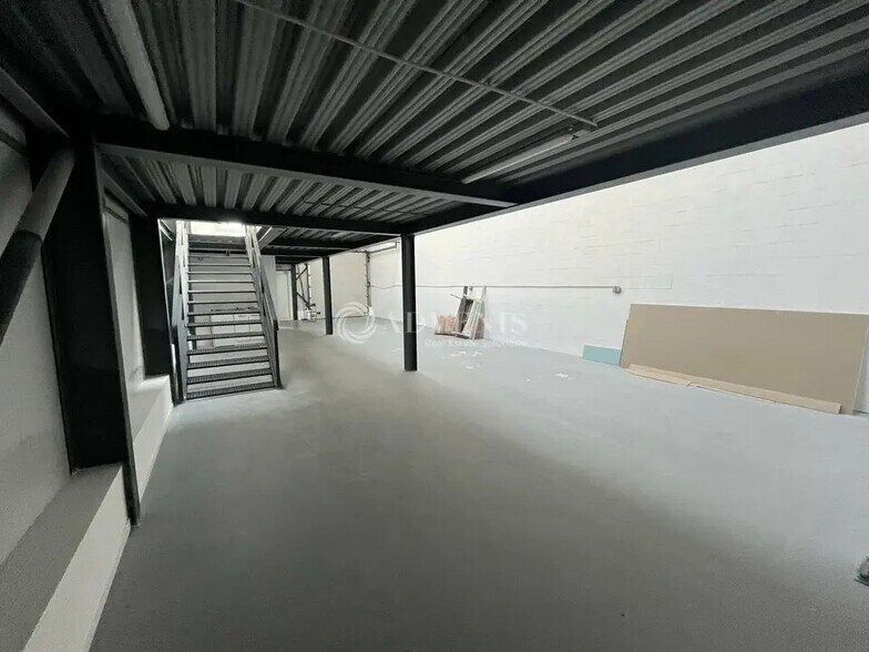 Local d’activités dans Choisy-le-Roi à louer - Photo de l’immeuble – Image 3 sur 7