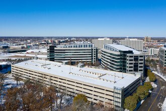 3005 Highland Pky, Downers Grove, IL - VUE AÉRIENNE  vue de carte - Image1
