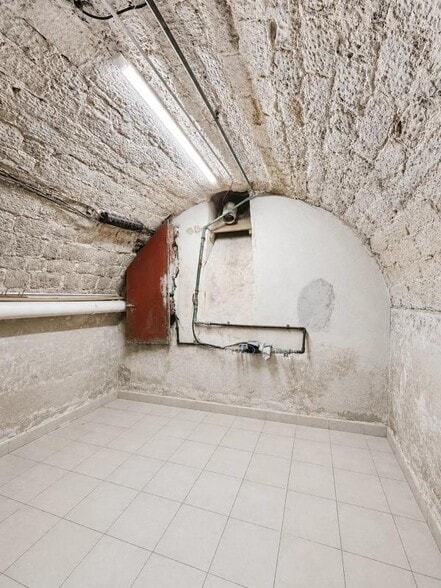 275 Rue Saint-Denis, Paris à louer - Photo intérieure – Image 3 sur 5