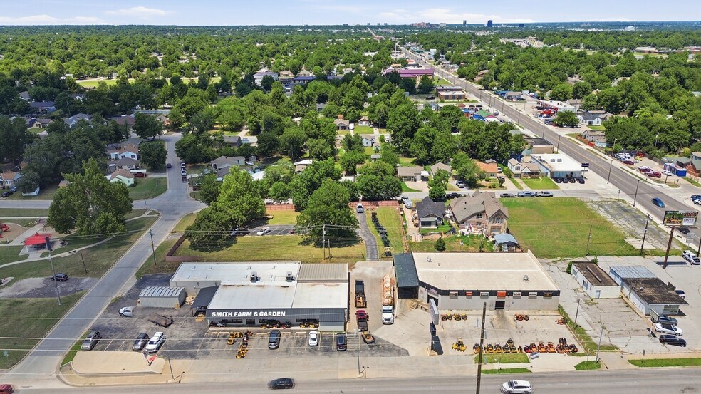 3717-3733 NW 10th portefeuille de 2 biens à vendre sur LoopNet.fr - Aérien – Image 1 sur 7