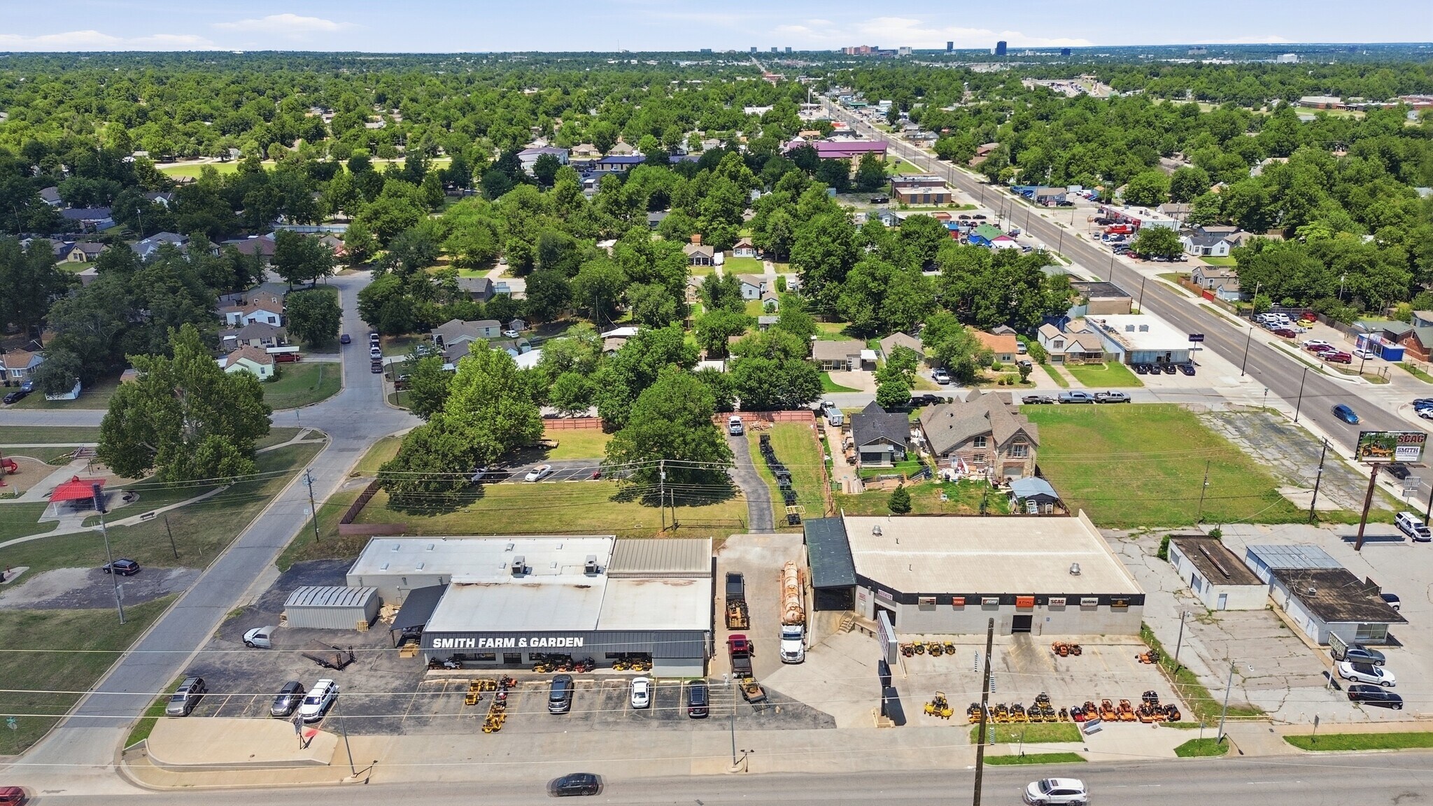 3717-3733 NW 10th portefeuille de 2 biens à vendre sur LoopNet.fr Aérien– Image 1 sur 8