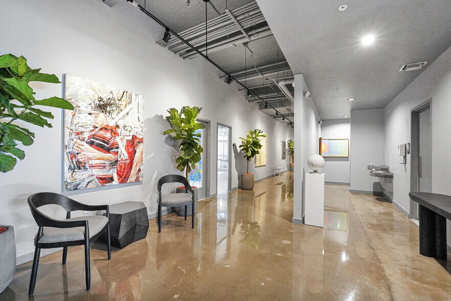 2121 NW 2nd Ave, Miami, FL à louer - Photo de l’immeuble – Image 3 sur 14