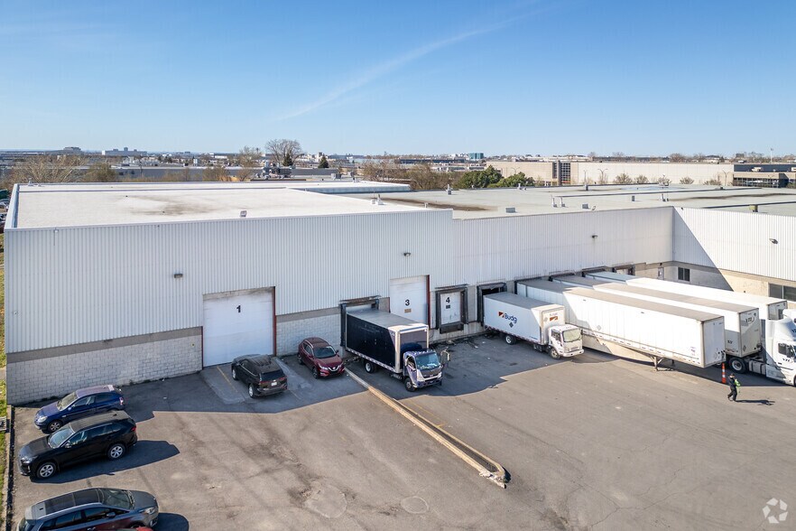 1415 32e Avenue, Montréal, QC à louer - Photo de l’immeuble – Image 3 sur 7