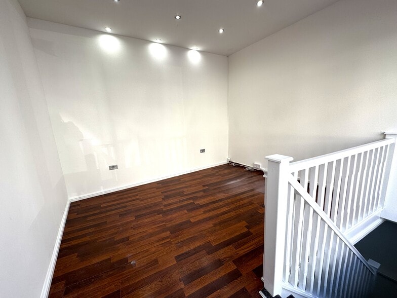 199 Garratt Ln, Londres à louer - Photo intérieure – Image 3 sur 10
