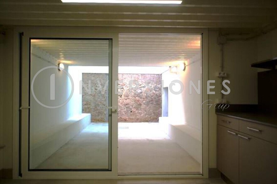 Bureaux/Local commercial dans Barcelone, Barcelona à louer - Photo de l’immeuble – Image 3 sur 4