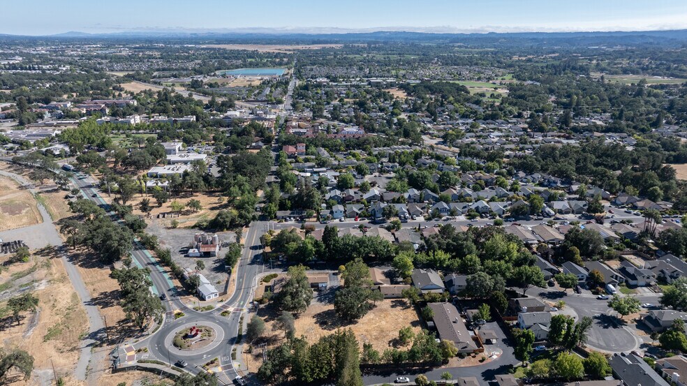 9551 Old Redwood Hwy, Windsor, CA à vendre - Aérien – Image 2 sur 10