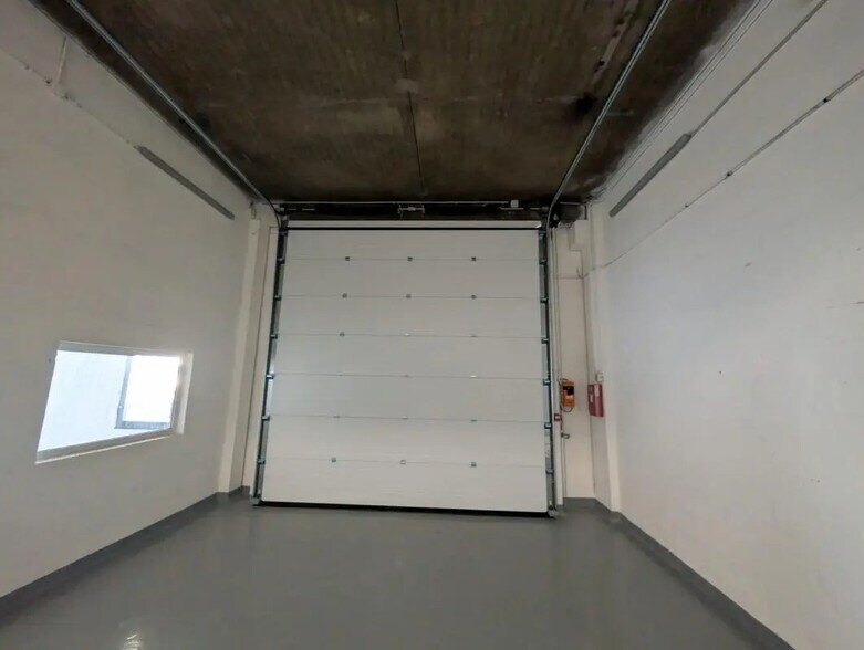 86-114 Avenue Louis Roche, Gennevilliers à louer - Photo de l’immeuble – Image 2 sur 14