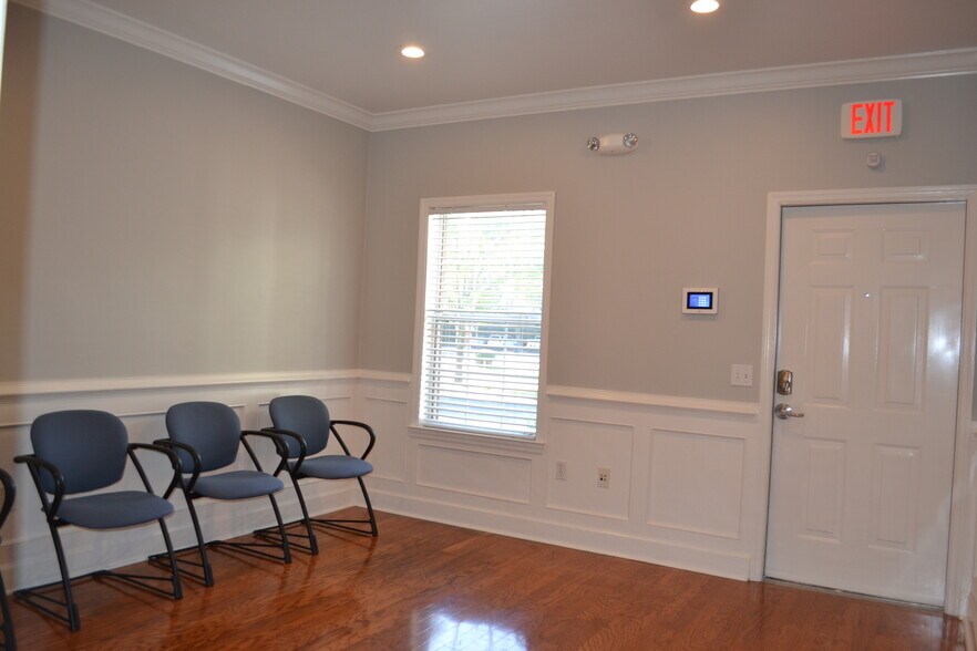 2418 Mill Creek Ln, Tallahassee, FL à louer - Photo de l’immeuble – Image 3 sur 20