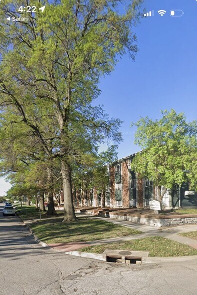 901 SW Tyler St, Topeka, KS à vendre - Photo de l’immeuble – Image 3 sur 7