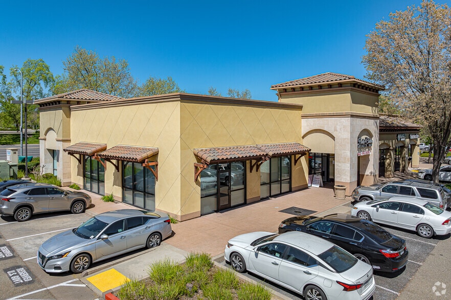 6300 Garfield Ave, Sacramento, CA à vendre - Photo principale – Image 1 sur 9