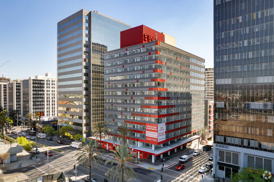 3540 Wilshire Blvd, Los Angeles, CA à louer - Photo de l’immeuble – Image 2 sur 4