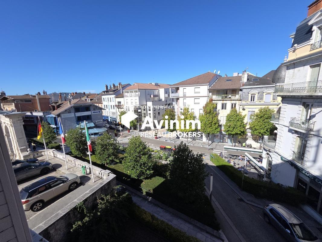 Local commercial dans Oyonnax à vendre Photo de l’immeuble– Image 1 sur 9