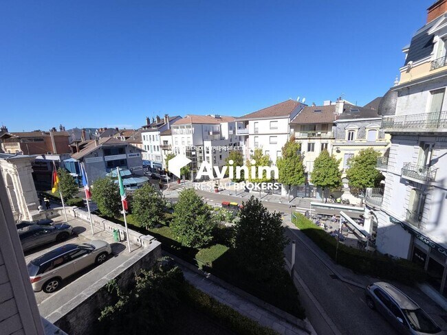 Plus de détails pour Local commercial à vendre