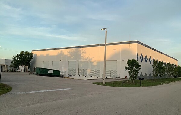 6150 Metro Plex Dr, Fort Myers, FL à louer - Photo de l’immeuble – Image 2 sur 8