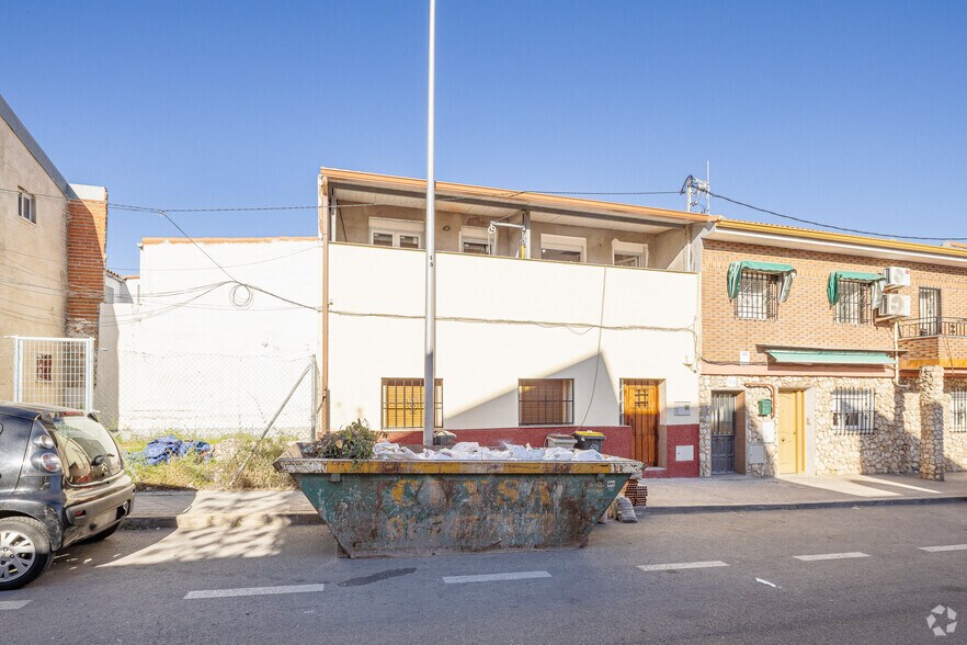 Calle de Octubre, 36, Madrid, Madrid à vendre - Photo de l’immeuble – Image 2 sur 2