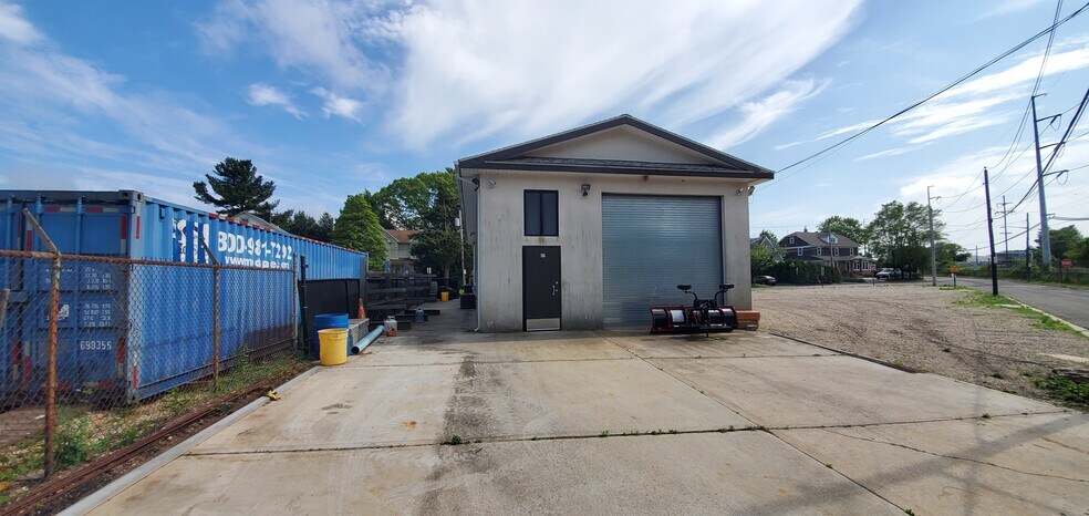 40 Willis Ave, Syosset, NY à louer - Photo de l’immeuble – Image 3 sur 13