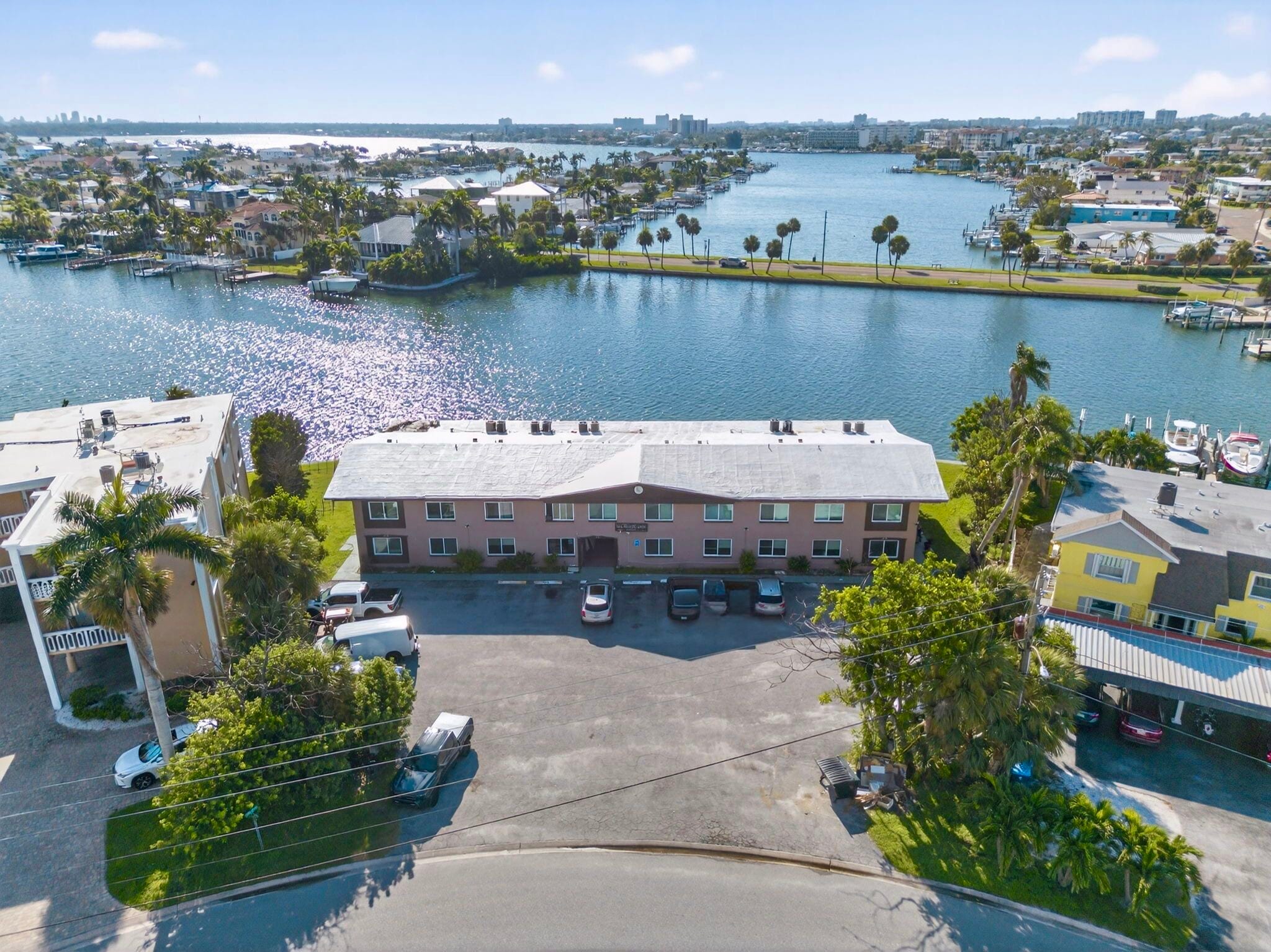 275 116th Ave, Treasure Island, FL à vendre Aérien– Image 1 sur 35