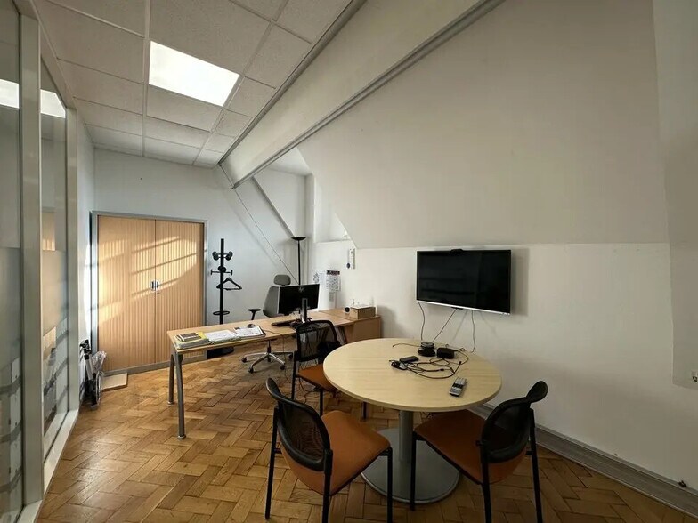 Bureau dans Strasbourg à louer - Photo de l’immeuble – Image 3 sur 7